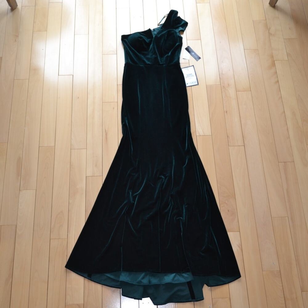 NWT Betsy Adams Green Velvet Sleeveless Maxi Dress Gown Size 4